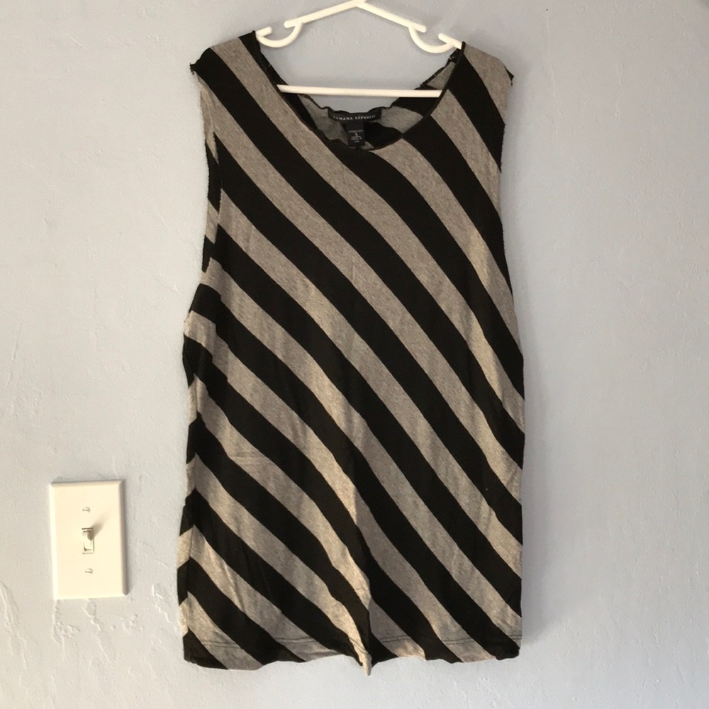 Cute black and grey  Banana Republic tank top